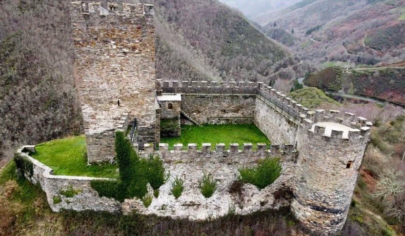 Castelo de Doiras, Spain